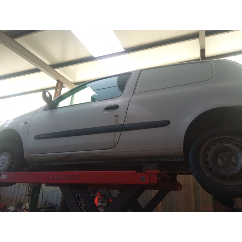 renault clio del año 2001