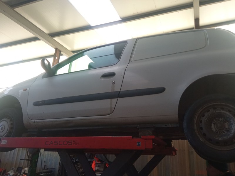 renault clio del año 2001