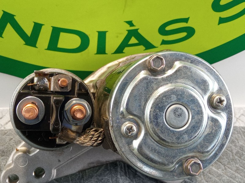 Recambio de motor arranque para dacia sandero referencia OEM IAM 233000557R  