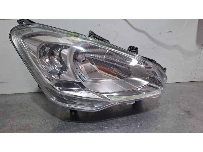 Recambio de faro delantero derecho para citroën berlingo referencia OEM IAM 98200124XT  