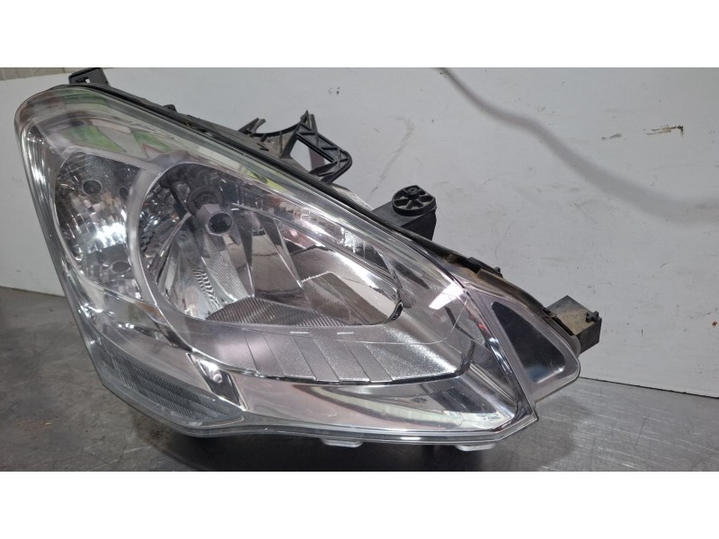 Recambio de faro delantero derecho para citroën berlingo referencia OEM IAM 98200124XT  