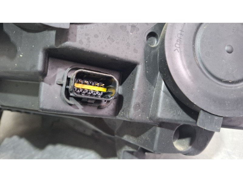 Recambio de faro delantero derecho para citroën berlingo referencia OEM IAM 98200124XT  