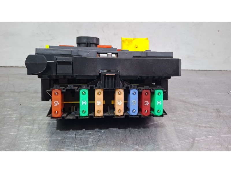 Recambio de centralita bsm para citroën berlingo referencia OEM IAM 9807028780 / R04-01  