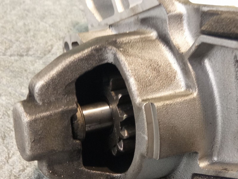 Recambio de motor arranque para dacia sandero referencia OEM IAM 233000557R  