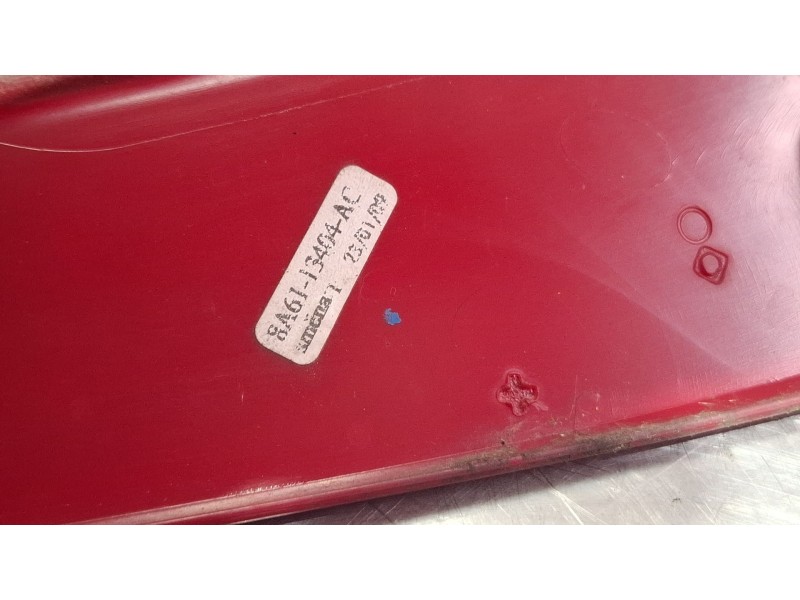 Recambio de piloto trasero derecho para ford fiesta referencia OEM IAM 8A6113404-AC  