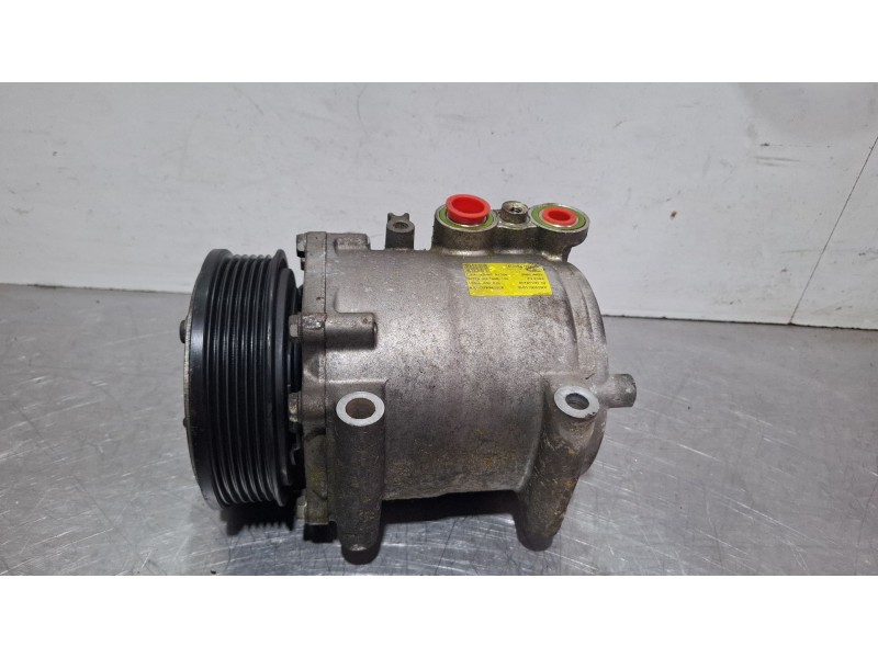 Recambio de compresor aire acondicionado para ford fiesta referencia OEM IAM 8V5119D629DF  
