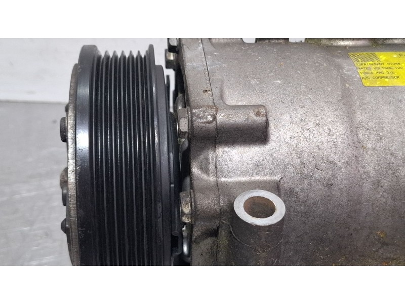 Recambio de compresor aire acondicionado para ford fiesta referencia OEM IAM 8V5119D629DF  