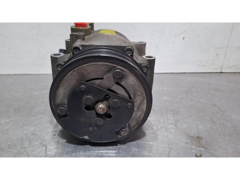 Recambio de compresor aire acondicionado para ford fiesta referencia OEM IAM 8V5119D629DF  