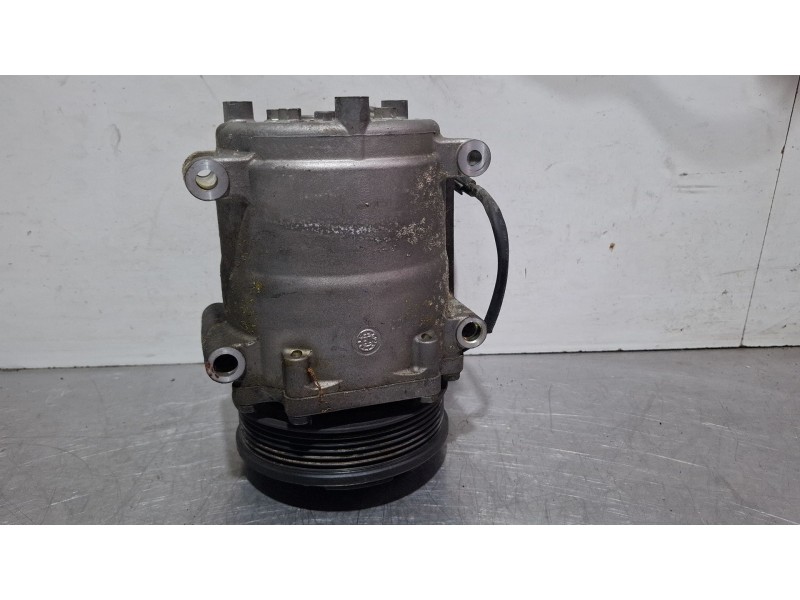 Recambio de compresor aire acondicionado para ford fiesta referencia OEM IAM 8V5119D629DF  