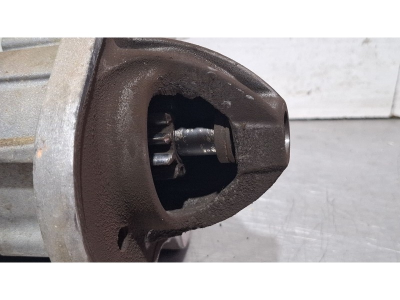 Recambio de motor arranque para ford fiesta referencia OEM IAM 8V2111000AC  