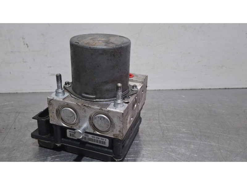Recambio de modulo abs para hyundai santa fe referencia OEM IAM 0265235070 / 589102b850  