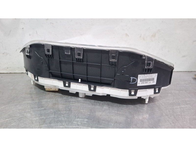 Recambio de cuenta kilometros para peugeot 208 referencia OEM IAM 9825986180  