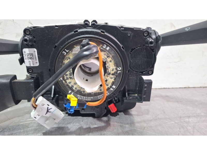 Recambio de mando multifuncion para peugeot 208 referencia OEM IAM 98237120ZD00  