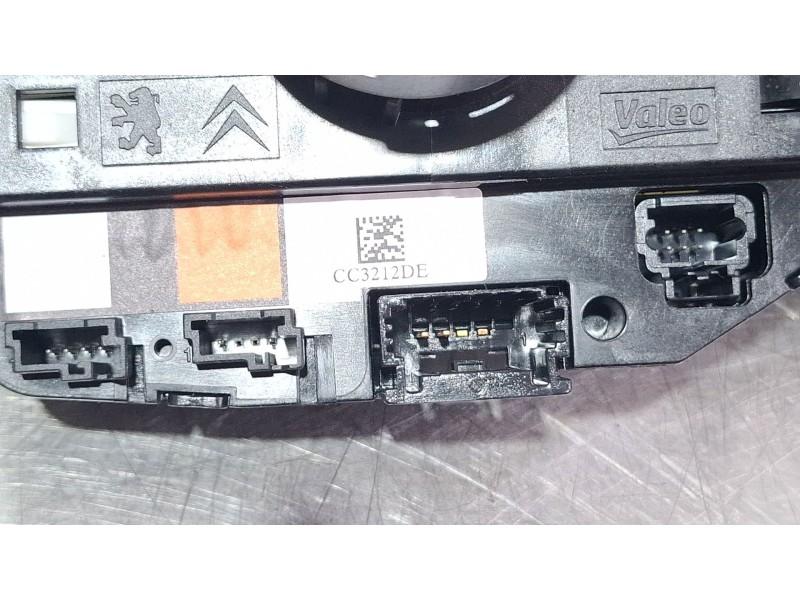 Recambio de mando multifuncion para peugeot 208 referencia OEM IAM 98237120ZD00  