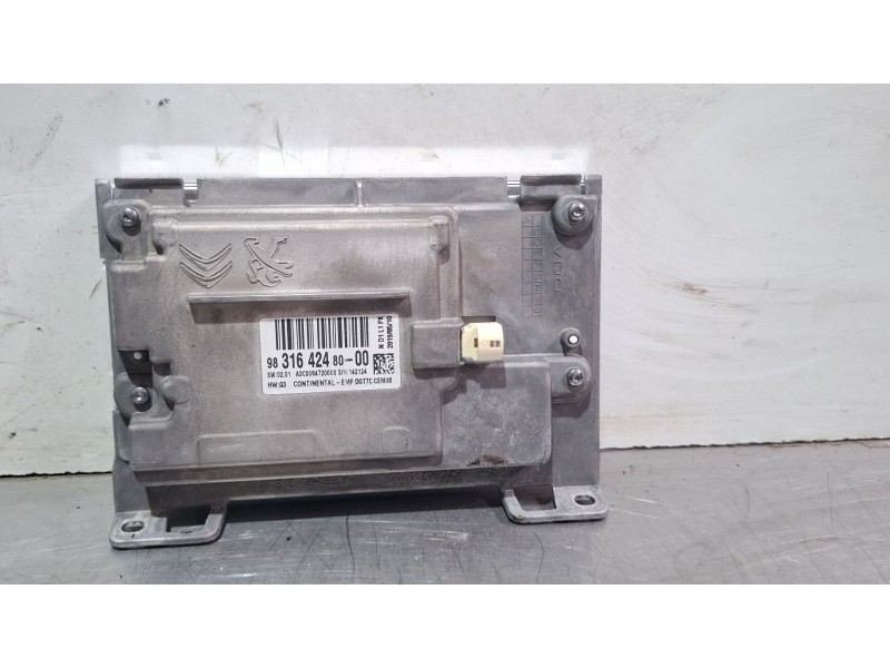 Recambio de pantalla multifuncion para peugeot 208 referencia OEM IAM 983164248000  