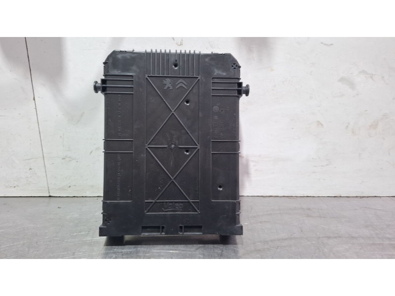 Recambio de centralita bsi para peugeot 208 referencia OEM IAM 9819850080 / BSI N03  