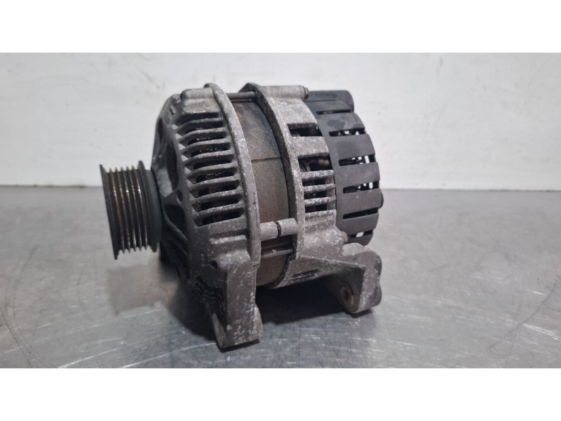 Recambio de alternador para bmw 320 td compact referencia OEM IAM 7788223 / 2542538C  