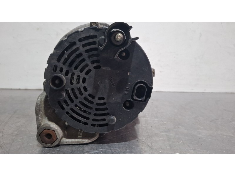 Recambio de alternador para bmw 320 td compact referencia OEM IAM 7788223 / 2542538C  