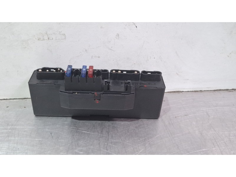 Recambio de caja reles / fusibles para mercedes-benz e290 referencia OEM IAM A2105400372  