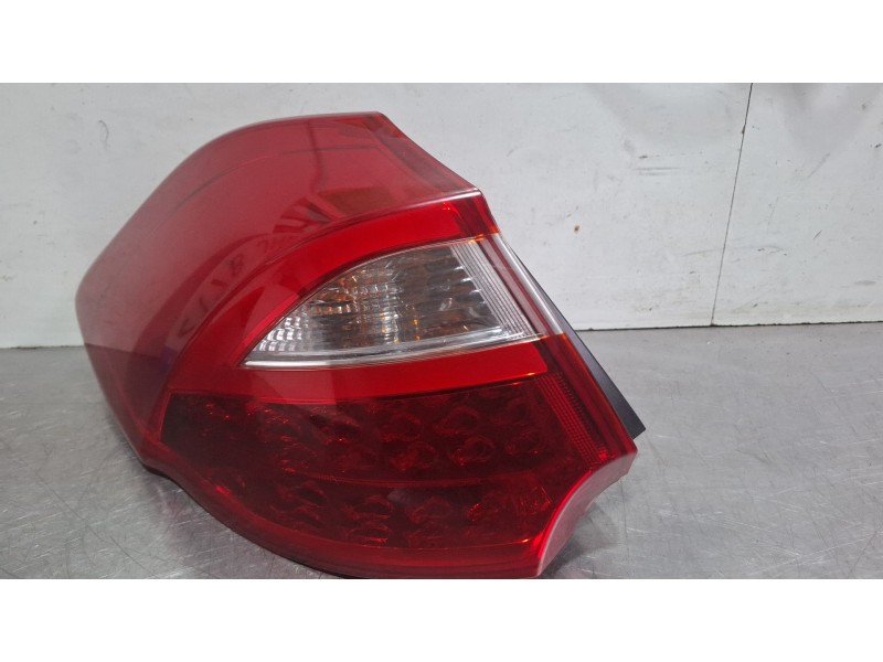 Recambio de piloto trasero izquierdo para kia ceed referencia OEM IAM 9241-A2200  