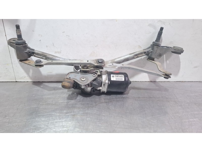 Recambio de motor limpia delantero para renault clio referencia OEM IAM 579738  