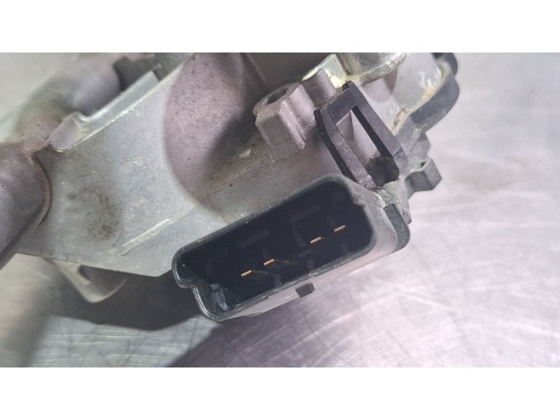 Recambio de motor limpia delantero para renault clio referencia OEM IAM 579738  