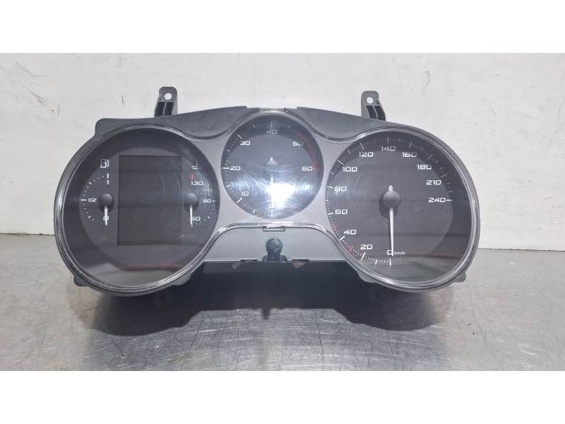 Recambio de cuenta kilometros para seat leon 1.6 referencia OEM IAM 1P0920853A  