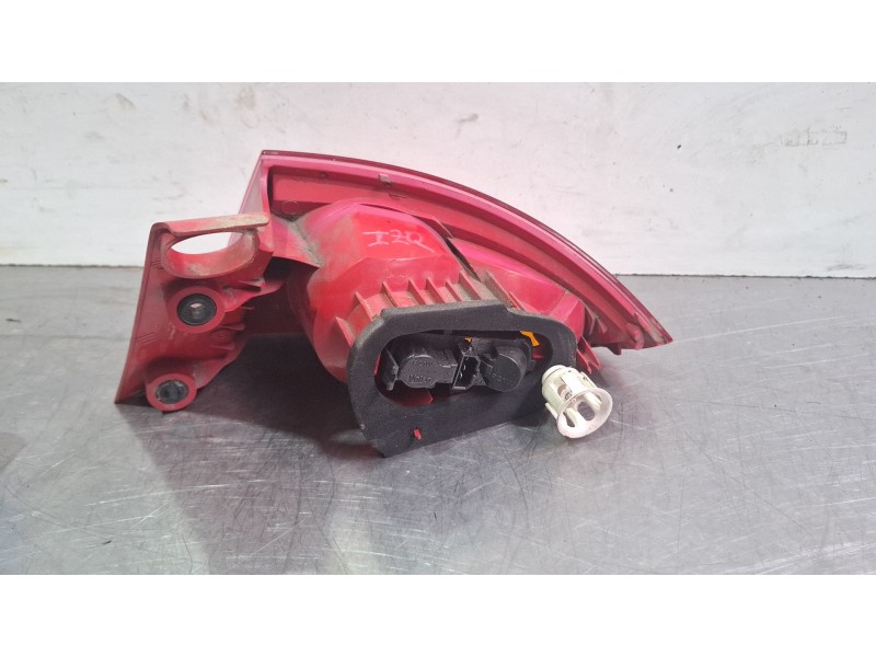 Recambio de piloto carrocería trasero izquierdo para seat leon 1.6 referencia OEM IAM E95822  