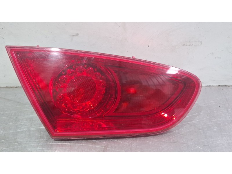 Recambio de piloto porton trasero izquierdo para seat leon 1.6 referencia OEM IAM 1P0945093F  
