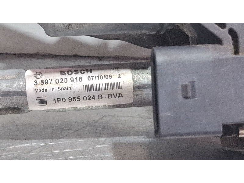 Recambio de motor limpiaparabrisas delantero derecho para seat leon 1.6 referencia OEM IAM 1P0955024B / 3397020918  