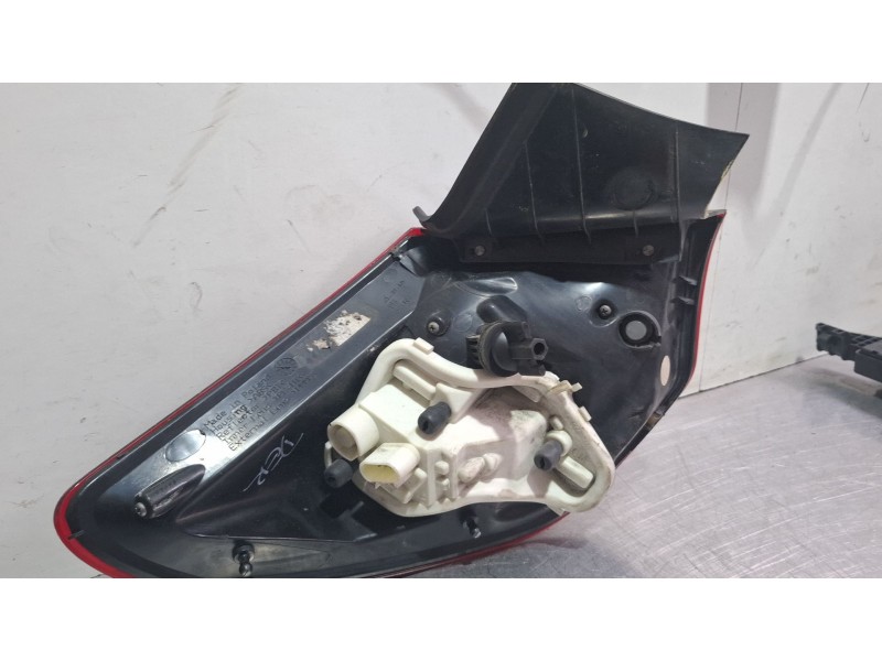 Recambio de piloto trasero derecho para opel astra referencia OEM IAM I090098  