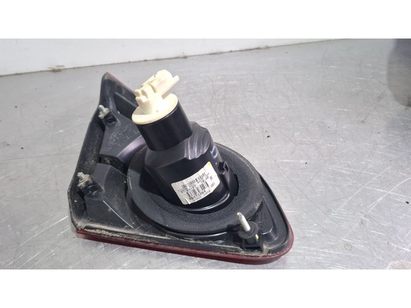 Recambio de piloto porton trasero derecho para nissan qashqai referencia OEM IAM 89071064 / 26550JD800  