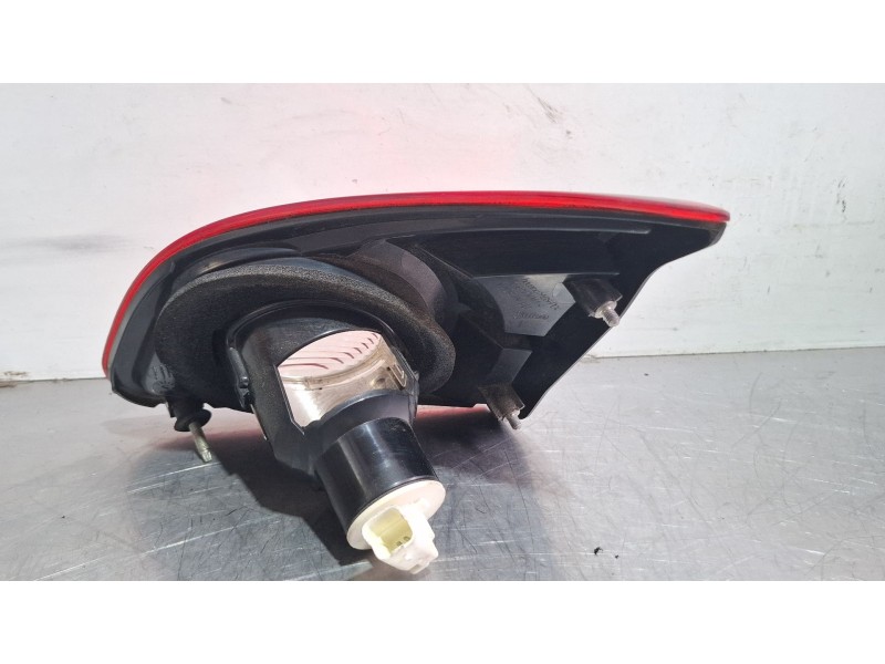 Recambio de piloto porton trasero izquierdo para nissan qashqai referencia OEM IAM 89071063 / 26555JD800  