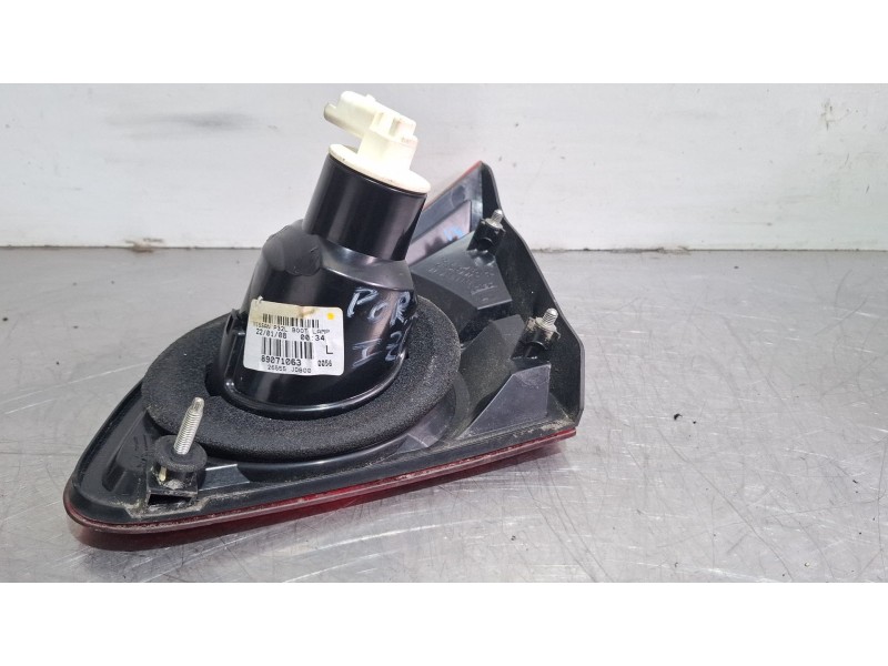 Recambio de piloto porton trasero izquierdo para nissan qashqai referencia OEM IAM 89071063 / 26555JD800  