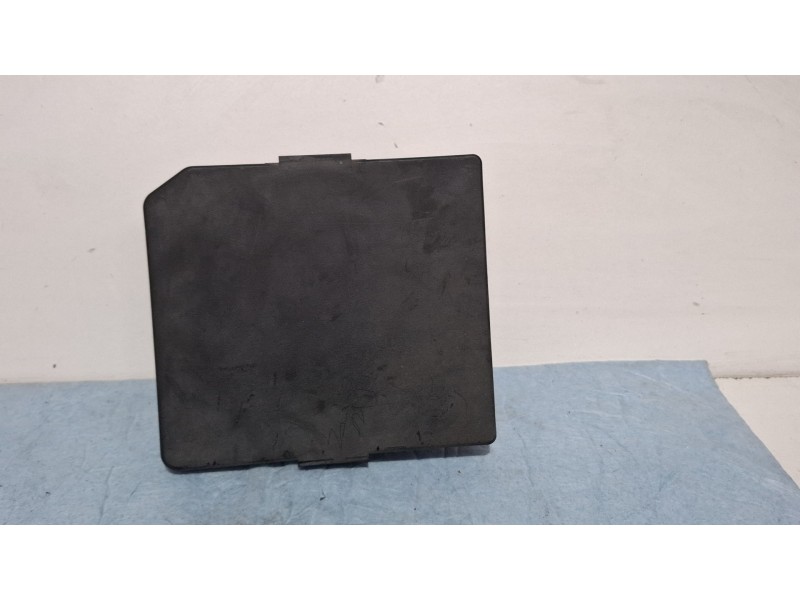 Recambio de caja reles / fusibles para nissan qashqai referencia OEM IAM 284B7JD000  