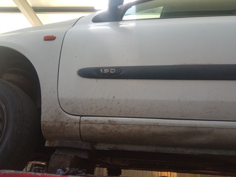 renault clio del año 2001