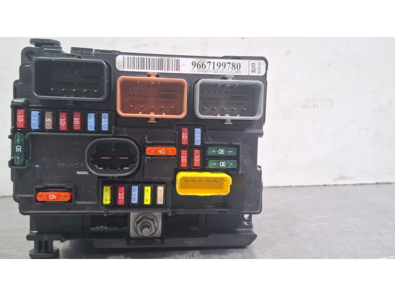 Recambio de centralita bsm para citroën c3 referencia OEM IAM 9667199780 / R09  