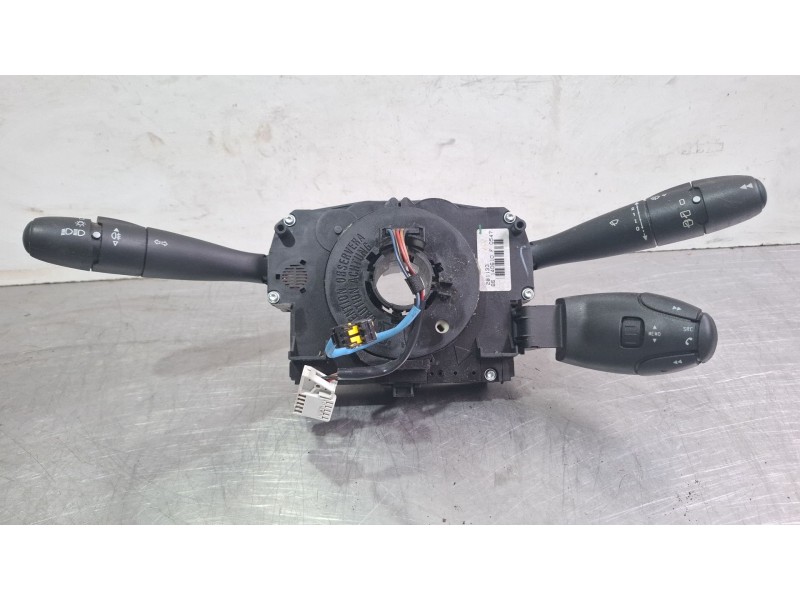 Recambio de mando multifuncion para peugeot 207 referencia OEM IAM 96661305XT / COM2005  