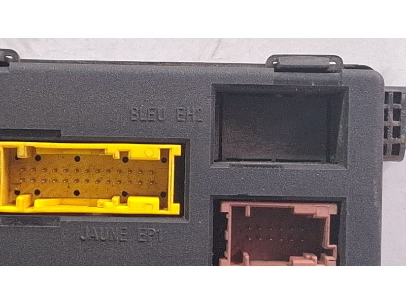 Recambio de caja reles / fusibles para citroën xsara picasso referencia OEM IAM 9642409480 / 73005812  