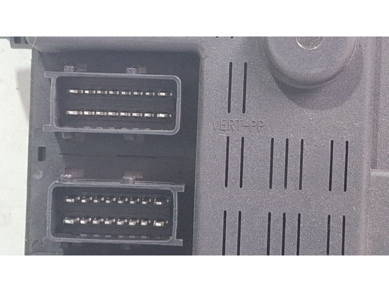 Recambio de caja reles / fusibles para citroën xsara picasso referencia OEM IAM 9642409480 / 73005812  