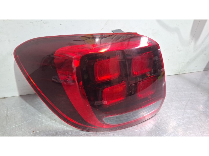 Recambio de piloto trasero izquierdo para dacia dacia sandero referencia OEM IAM 265554938R  