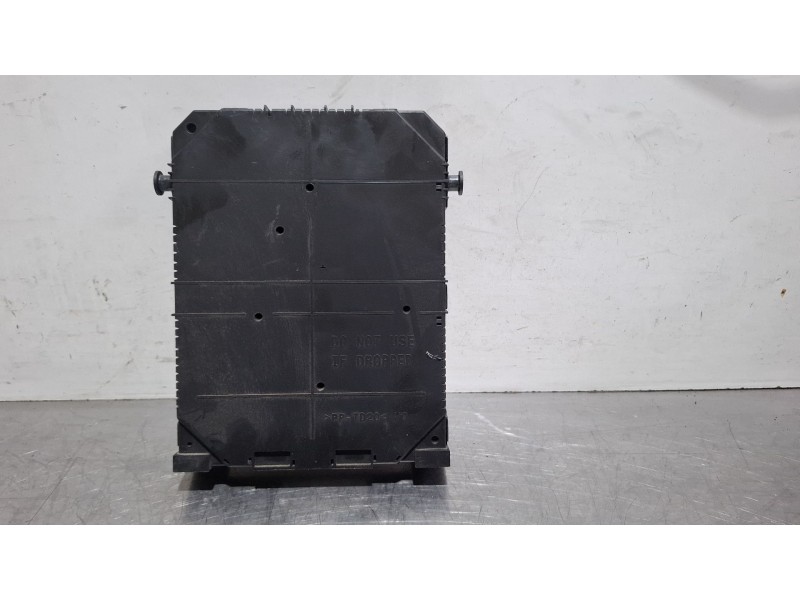 Recambio de caja reles / fusibles para peugeot 308 referencia OEM IAM 9819851280  