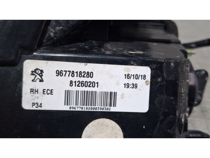 Recambio de piloto porton trasero derecho para peugeot 308 referencia OEM IAM 9677818280 / 81260201  