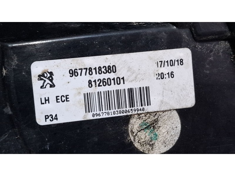 Recambio de piloto porton trasero derecho para peugeot 308 referencia OEM IAM 9677818380 / 81260101  