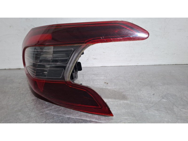 Recambio de piloto carrocería trasero derecho para peugeot 308 referencia OEM IAM   
