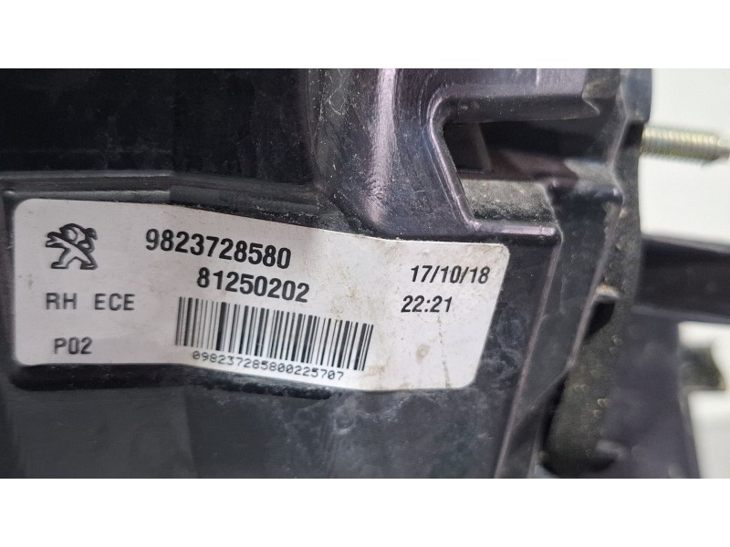 Recambio de piloto carrocería trasero derecho para peugeot 308 referencia OEM IAM   