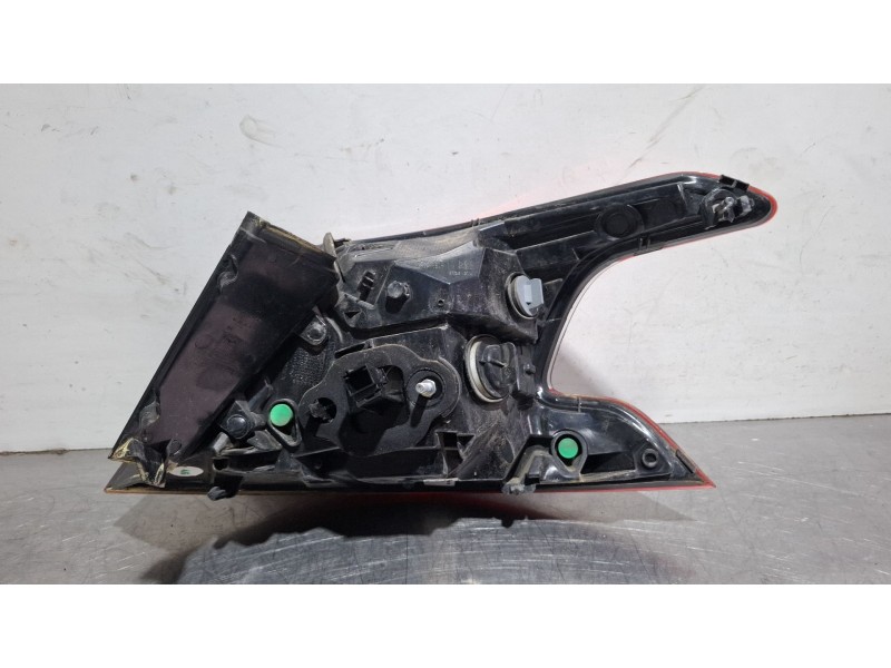 Recambio de piloto carrocería trasero izquierdo para peugeot 308 referencia OEM IAM 9823728680 / 81250102  