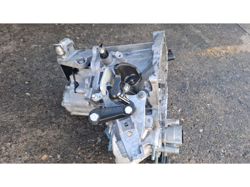 Recambio de caja cambios completa para peugeot 308 referencia OEM IAM 20V250  