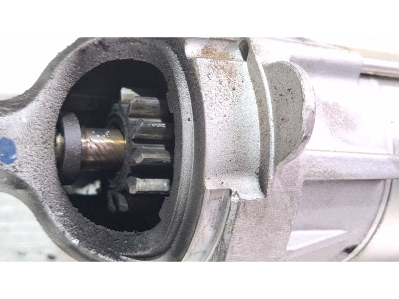 Recambio de motor arranque para renault laguna referencia OEM IAM 233003172R  
