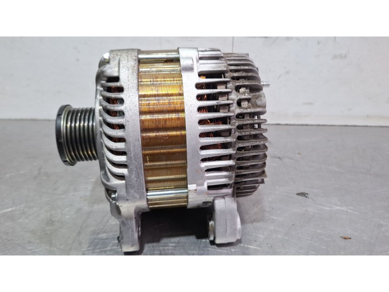 Recambio de alternador para renault laguna referencia OEM IAM 8200960536A  